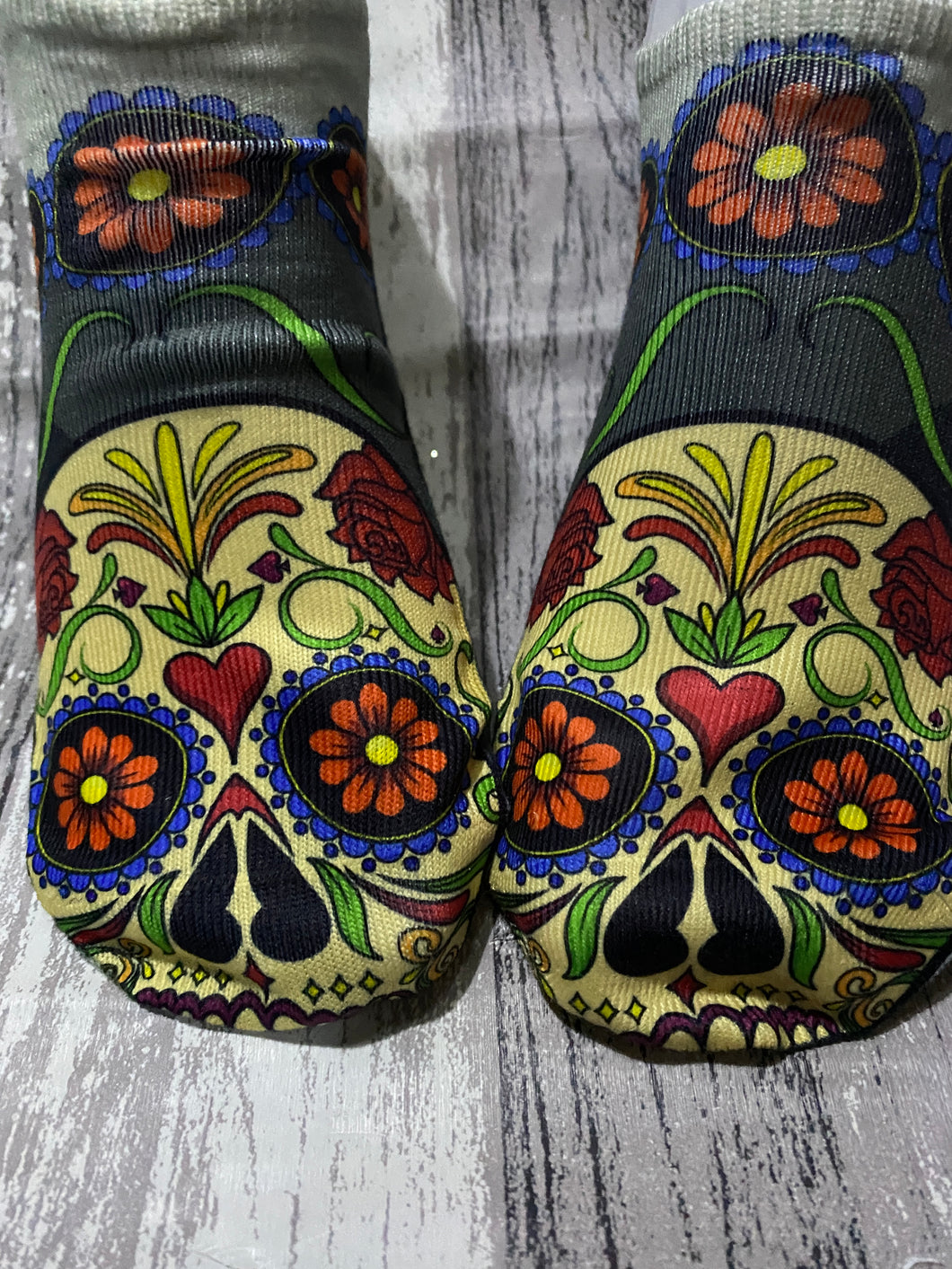 Sugar skulls shoes no show socks