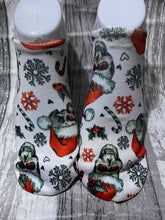 Christmas candy cane skulls no show socks