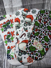 Christmas candy cane skulls no show socks