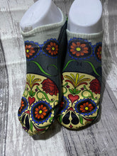 Sugar skulls shoes no show socks